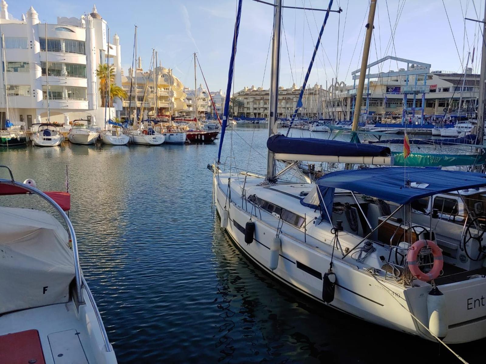 Benalbeach R&R Suite Benalmadena Bagian luar foto