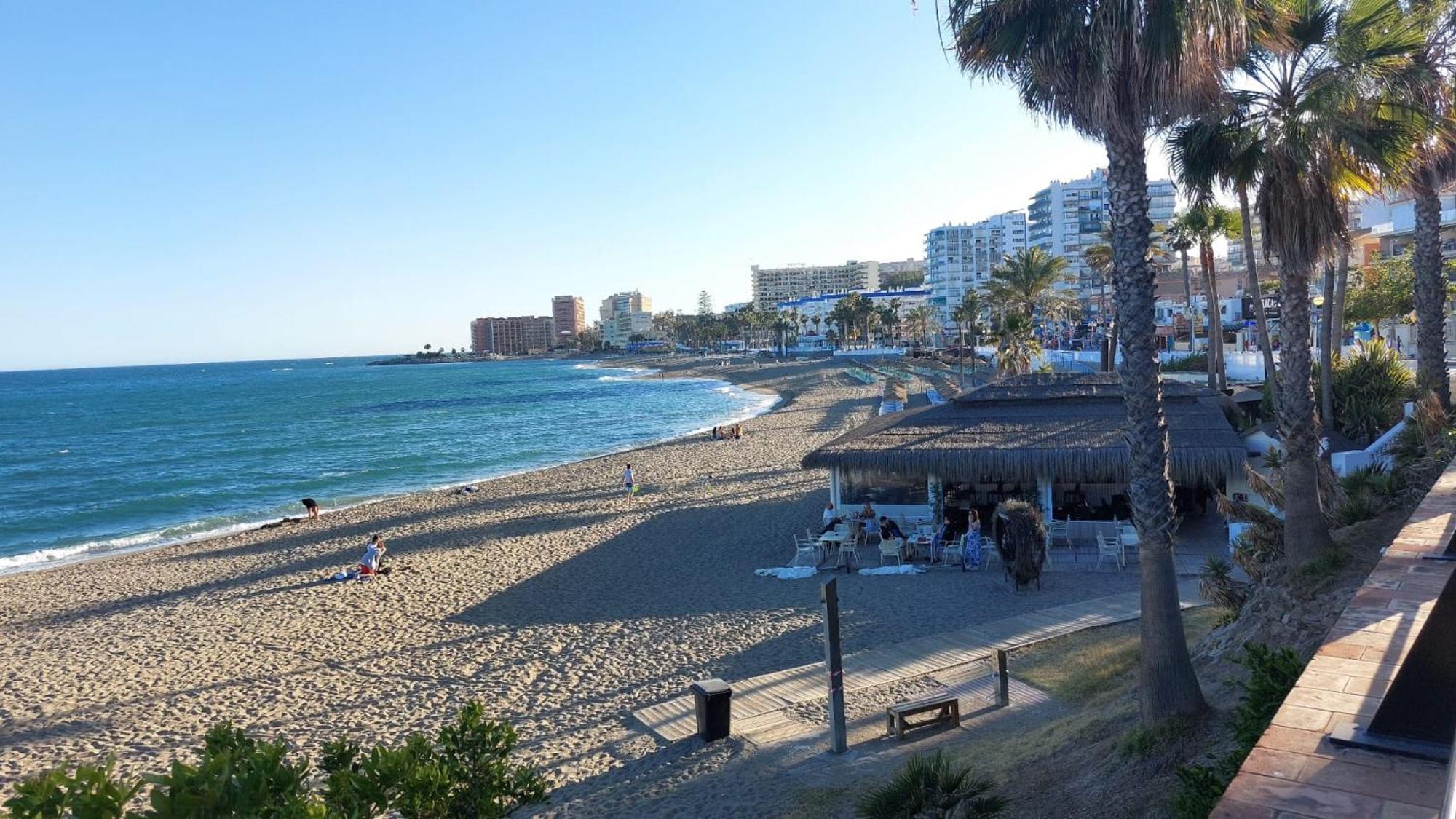 Benalbeach R&R Suite Benalmadena Bagian luar foto
